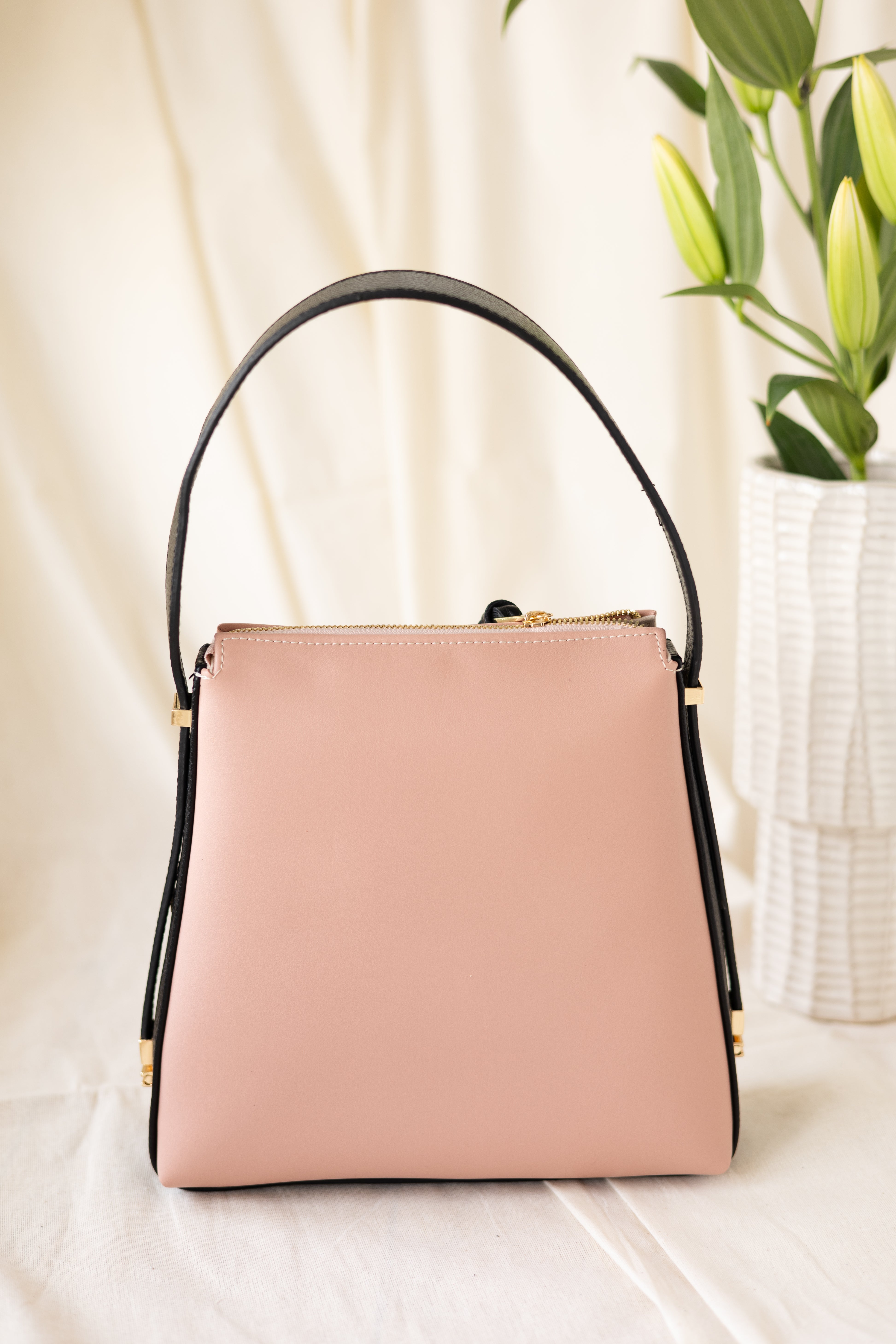 Olivia Light Pink & Black